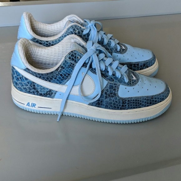 snake print nike air force